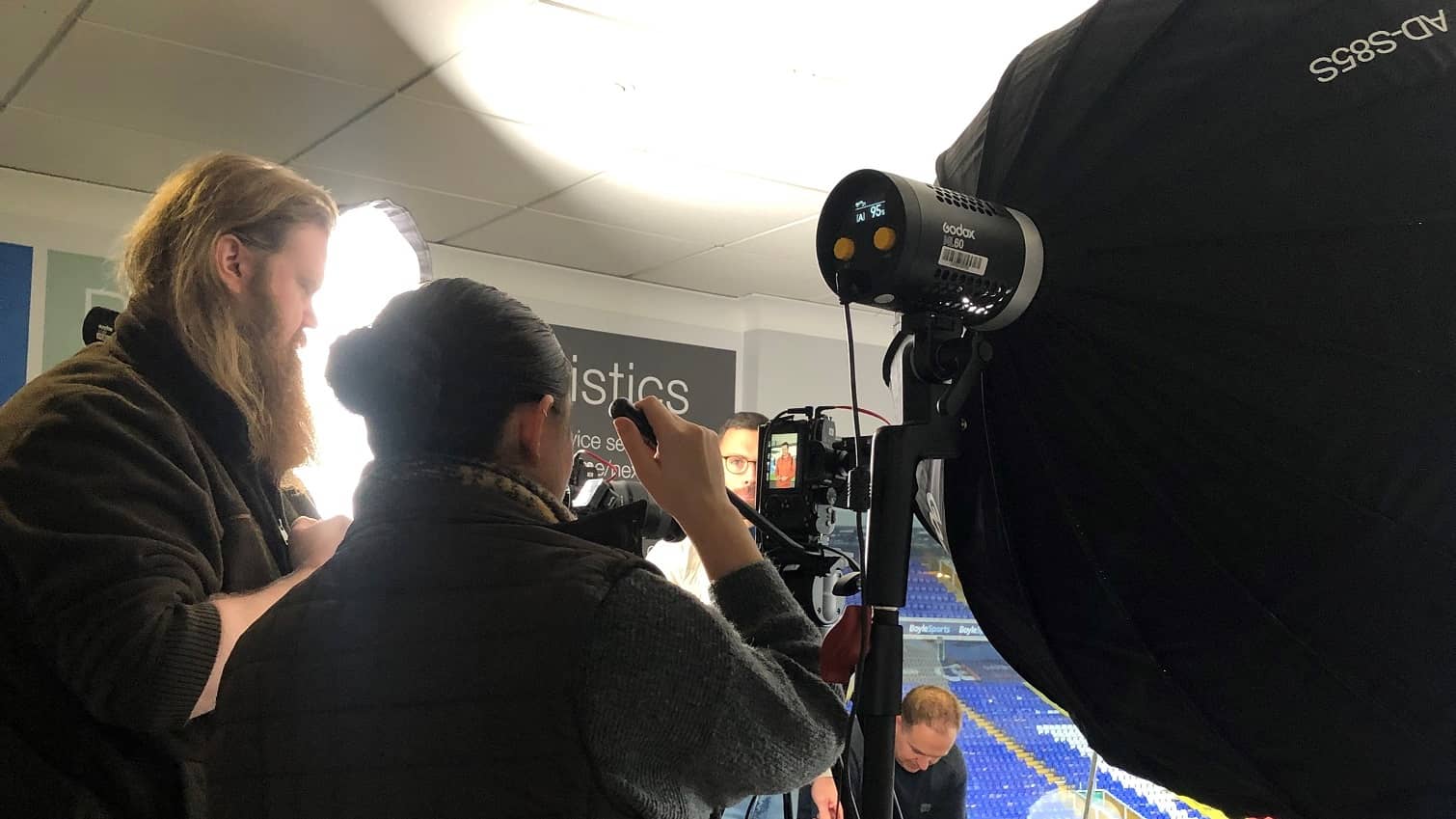 Wavin influencer filming